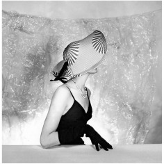 Model is wearing a hat by Jacques Fath, photo by Willy Maywald, 1953 via PhotoPleasure.wordpress.com